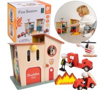 Žaislinė gaisrinė | su garažu ir priedais | Classic World CW50646 Žaislinė gaisrinė | su garažu ir priedais | Classic World CW50646