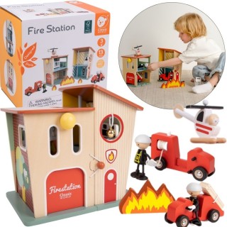 Žaislinė gaisrinė | su garažu ir priedais | Classic World CW50646