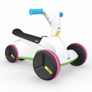 Paspiriama mašina kartingas su barškučiu - vaikams nuo 10 mėn. iki 2,5 metų | GO Twirl Multicolor | Berg 24.52.01.00