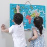 Žaislinė medinė magnetinė edukacinė pakabinama lenta vaikams | Pasaulio žemėlapis su priedais 106 vnt. | Viga 44508